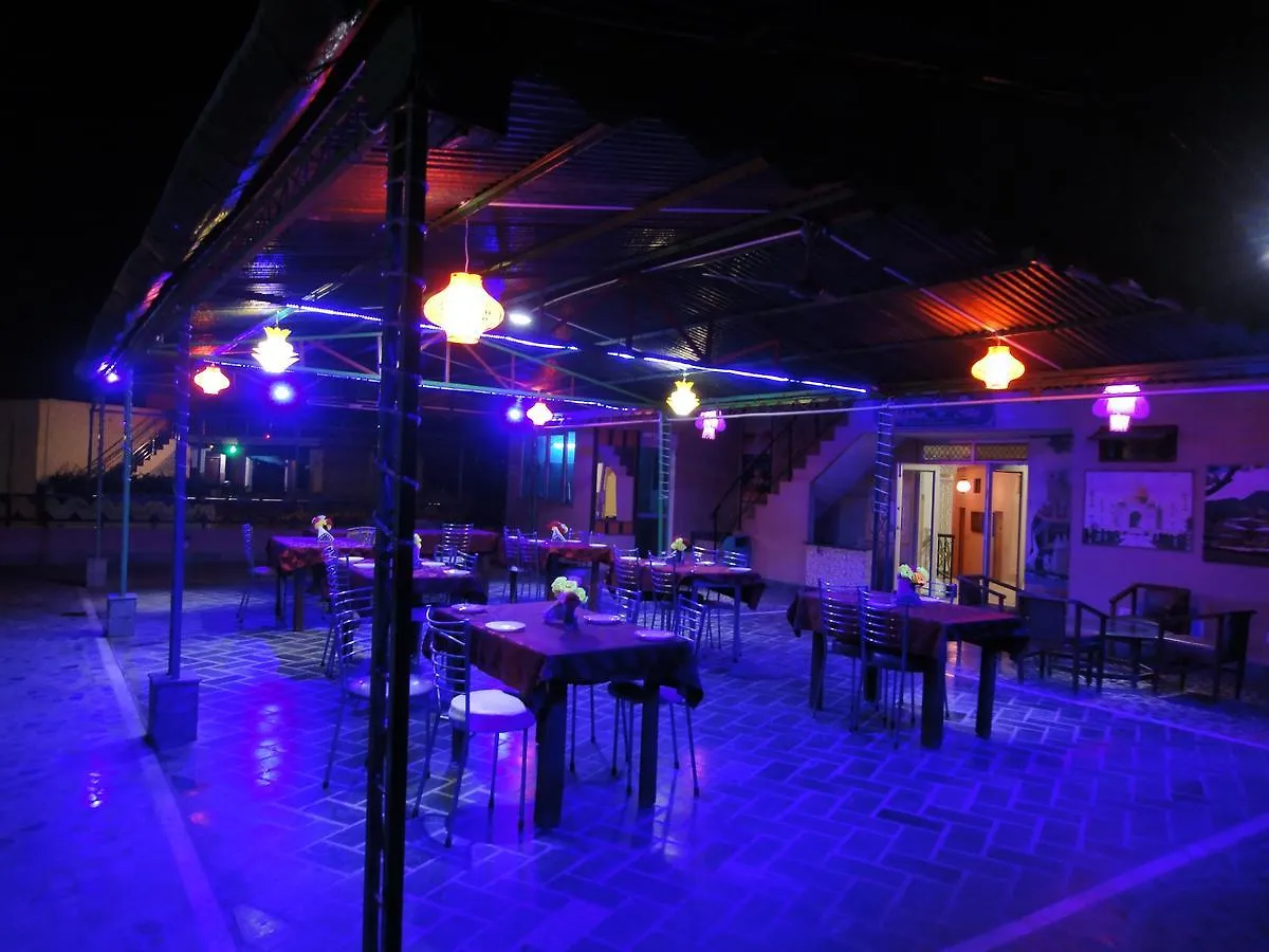Hotel Taj Plaza, Vip Road, Agra Agra  3*, Agra (Uttar Pradesh)
