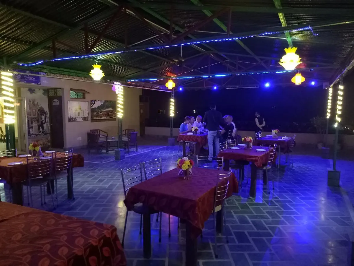 Hotel Taj Plaza, Vip Road, Agra 3*, Agra (Uttar Pradesh)