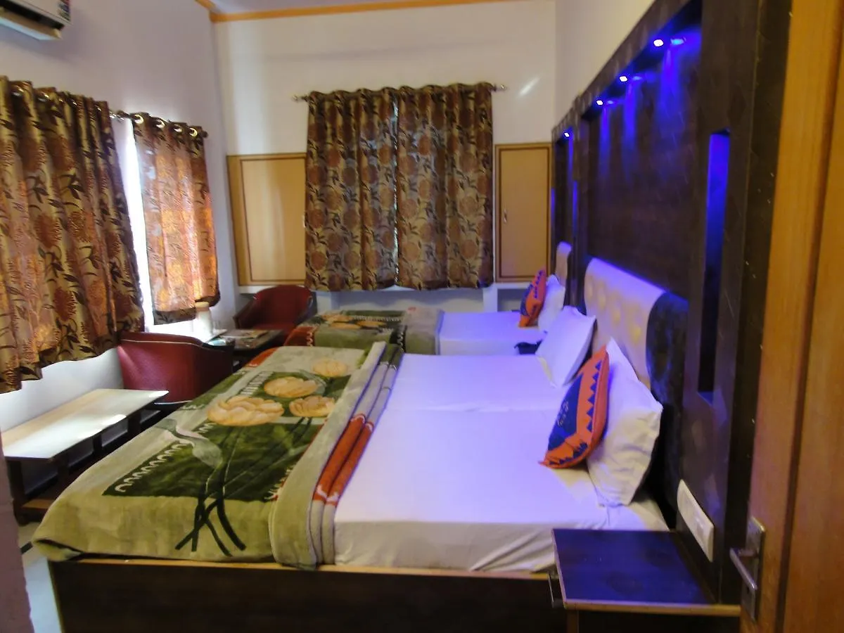 ***  Hotel Taj Plaza, Vip Road, Agra India