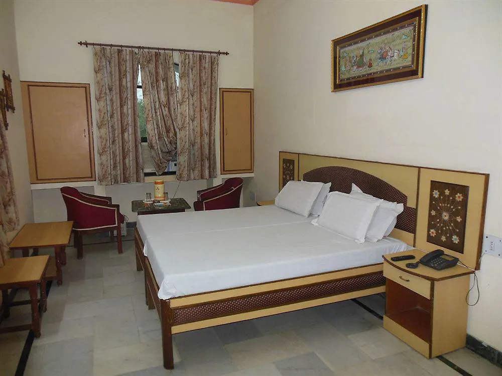 ***  Hotel Taj Plaza, Vip Road, Agra India